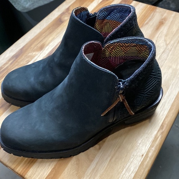 The North Face Women’s Bridgeton Booties / Size-5 - Picture 4 of 12